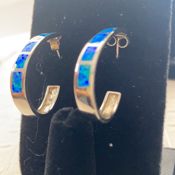 Tesori Mondo Blue Green Fire Opal Earrings& Ring - Picture 5 of 7